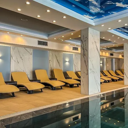 President Kop Alex Aparthotel